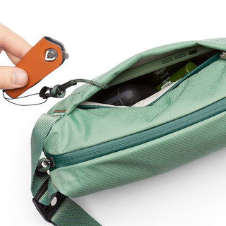 Bellroy Lite Sling Mini